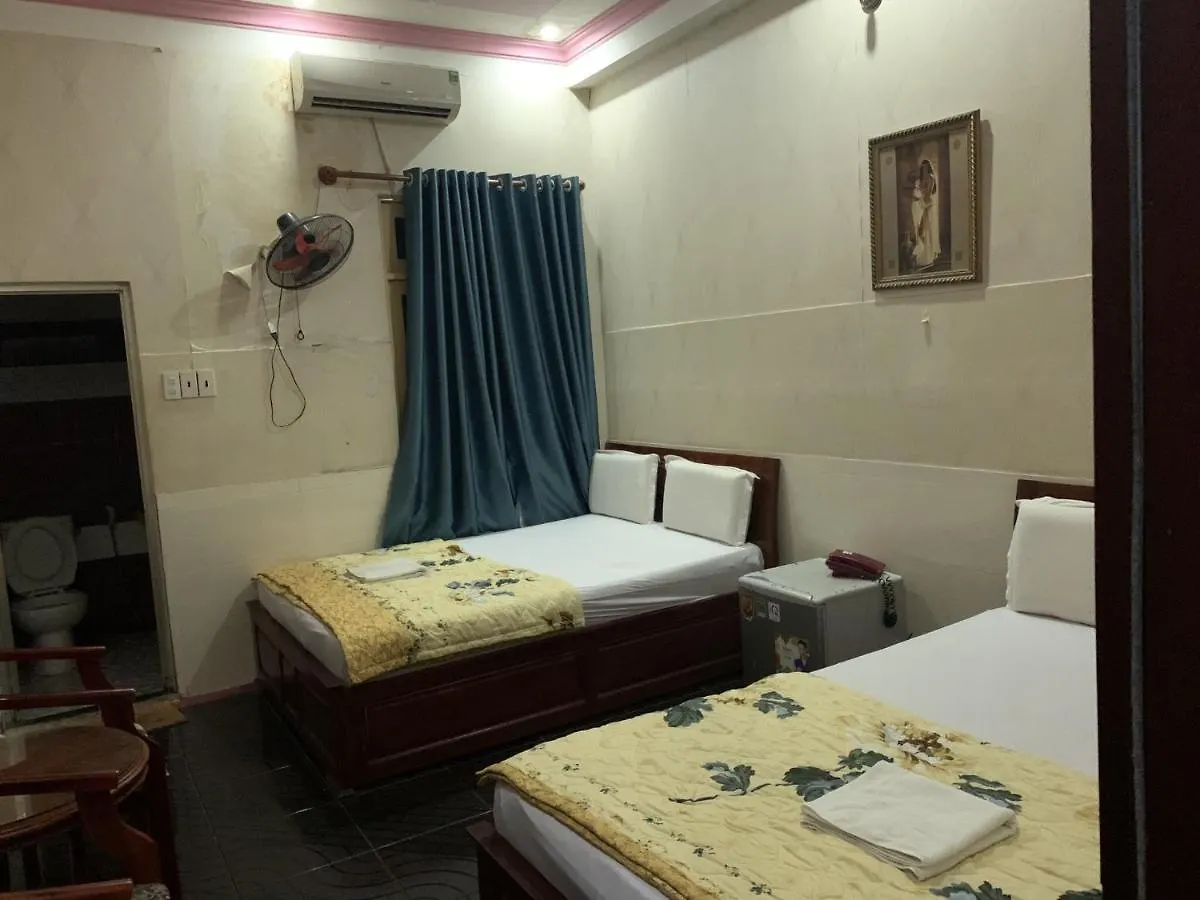 Khach San Uyen Nhi Hotel Ho Chi Minh City 0*,  Vietnam